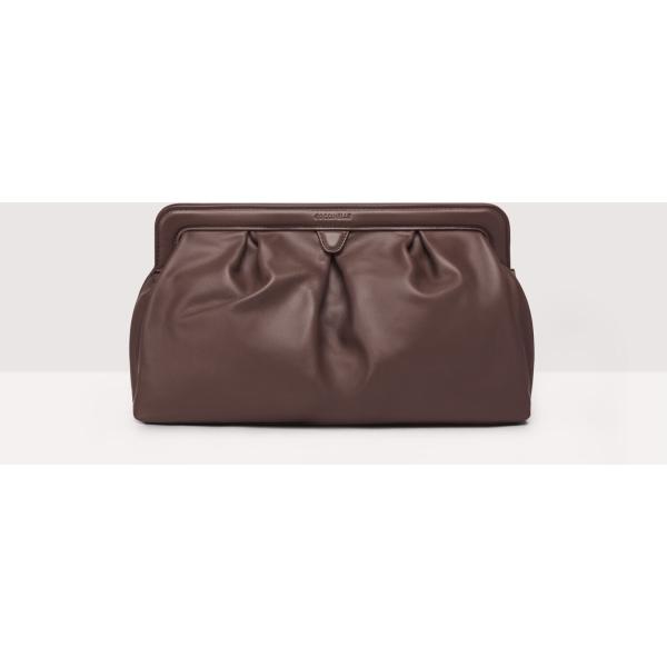 clutch Coccinelle marrone