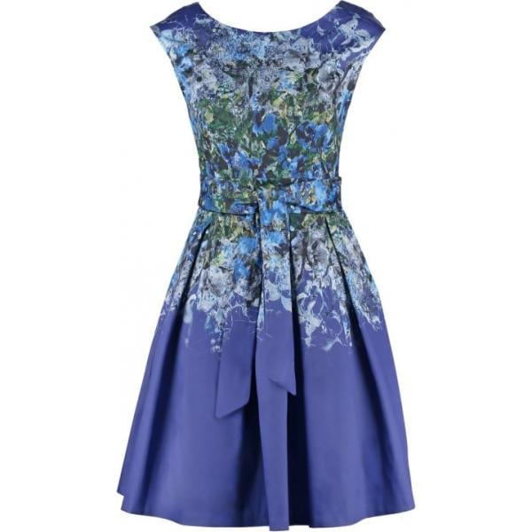 Closet blu a fiori