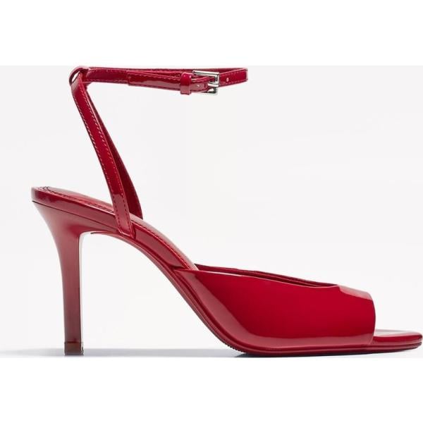 sandalias de tacón Bershka blanco