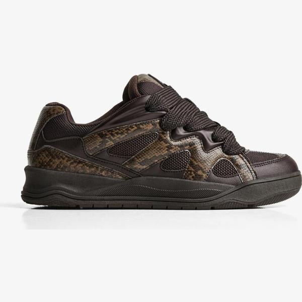 sneakers Bershka blanco animalier