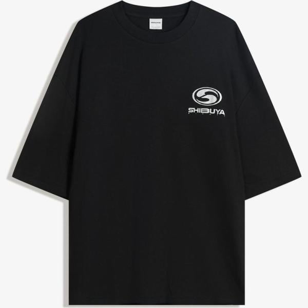 camiseta Bershka negro con diseños