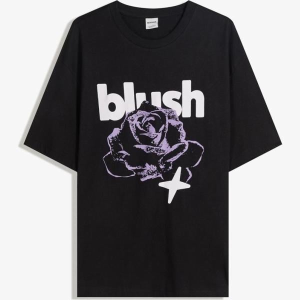 camiseta Bershka blanco con diseños