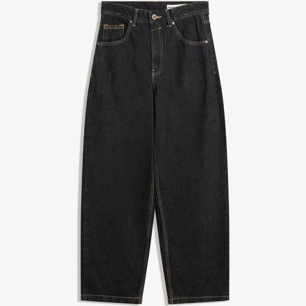 vaqueros Bershka blanco con diseños