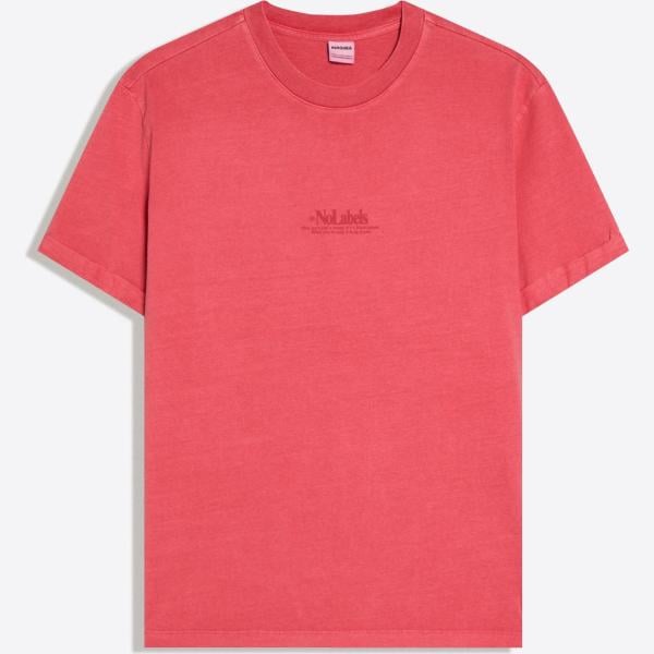 camiseta Bershka rojo con diseños