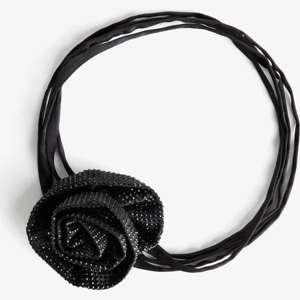 collares Bershka blanco