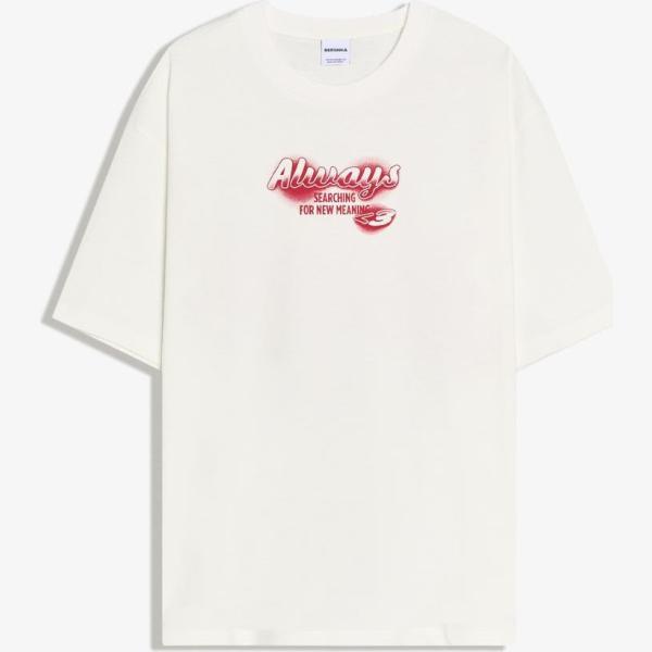 camiseta Bershka blanco con diseños