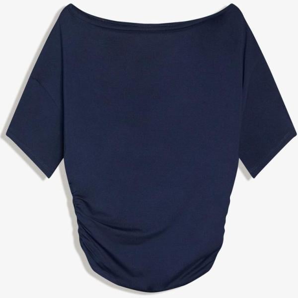 camiseta Bershka blanco con diseños