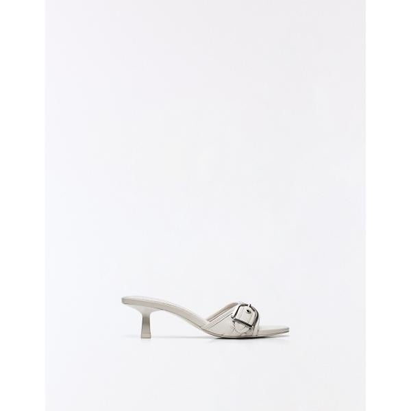 pantuflas Bershka blanco