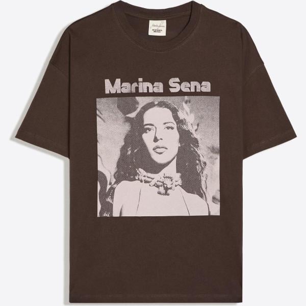 camiseta Bershka verde con diseños