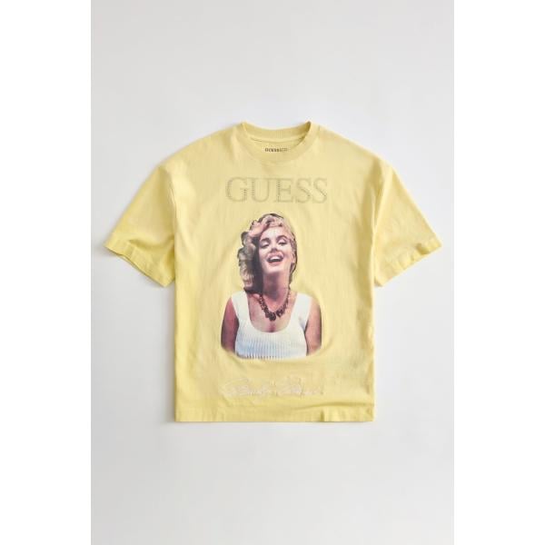 camiseta Guess gris con diseños
