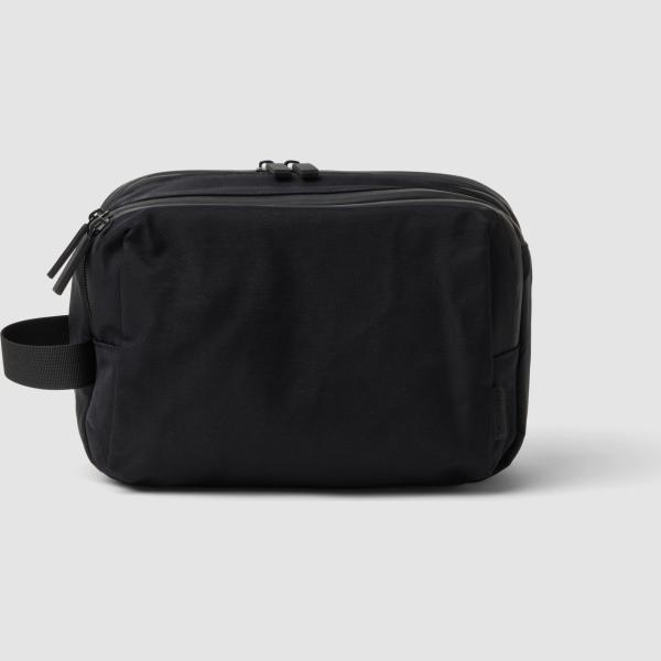 Mochila hombre jet black con cremallera Piombo Tech