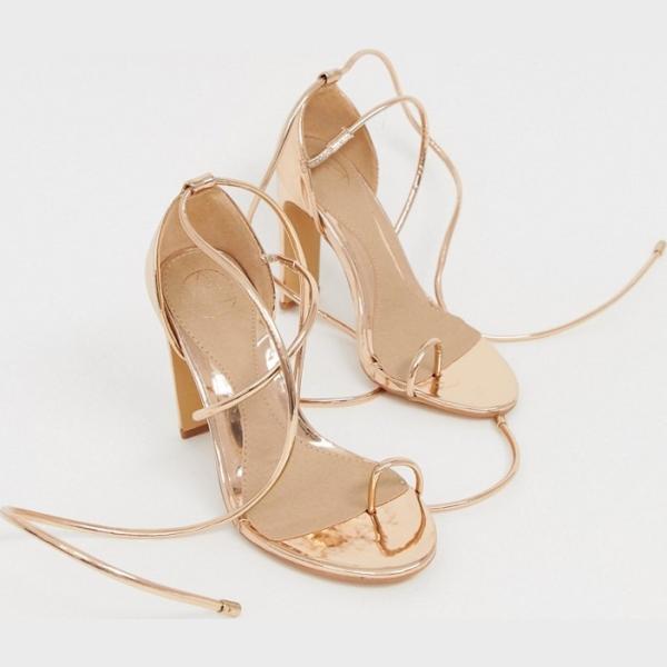 Sandali con cinturino Missguided