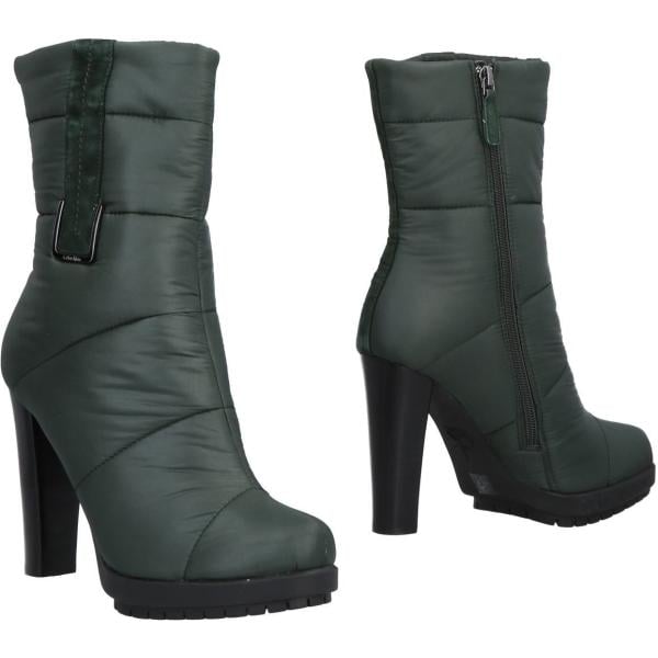 Stivaletti effetto scamosciato con tacco squadrato e zip interno foderato con punta tonda in tessuto tecnico tinta unita Calvin Klein tinta unita