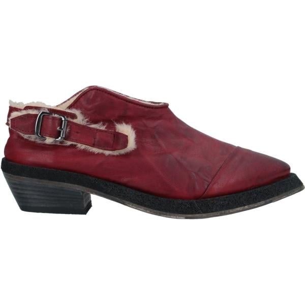 mocassini da donna in bordeaux con tacco a punta con fibbia 1725.A