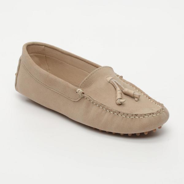 Mocassini effetto scamosciato con punta tonda beige Charles & Smith