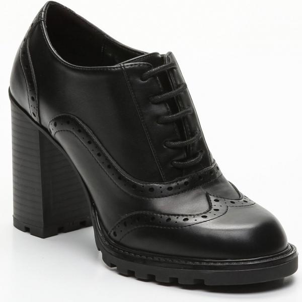 Scarpe richelieu con plateau interno in pelle con punta tonda nero Bata